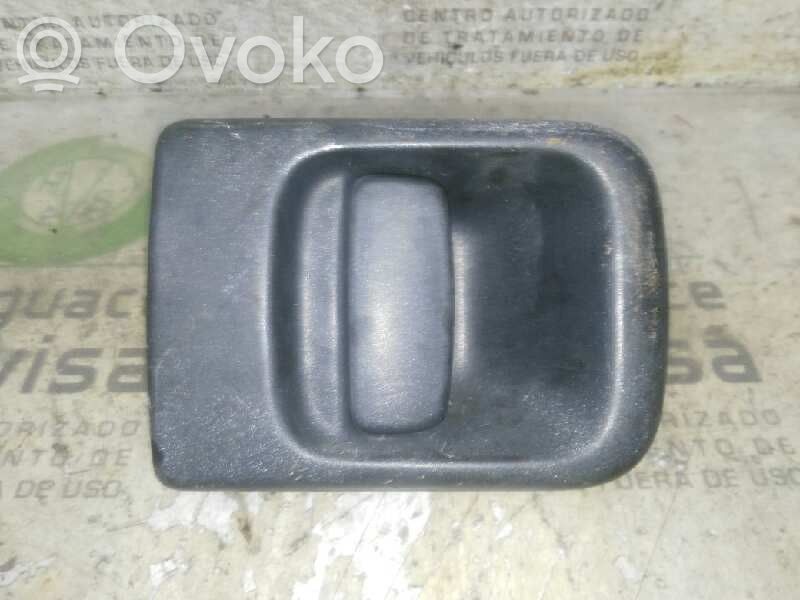Manecilla externa puerta delantera