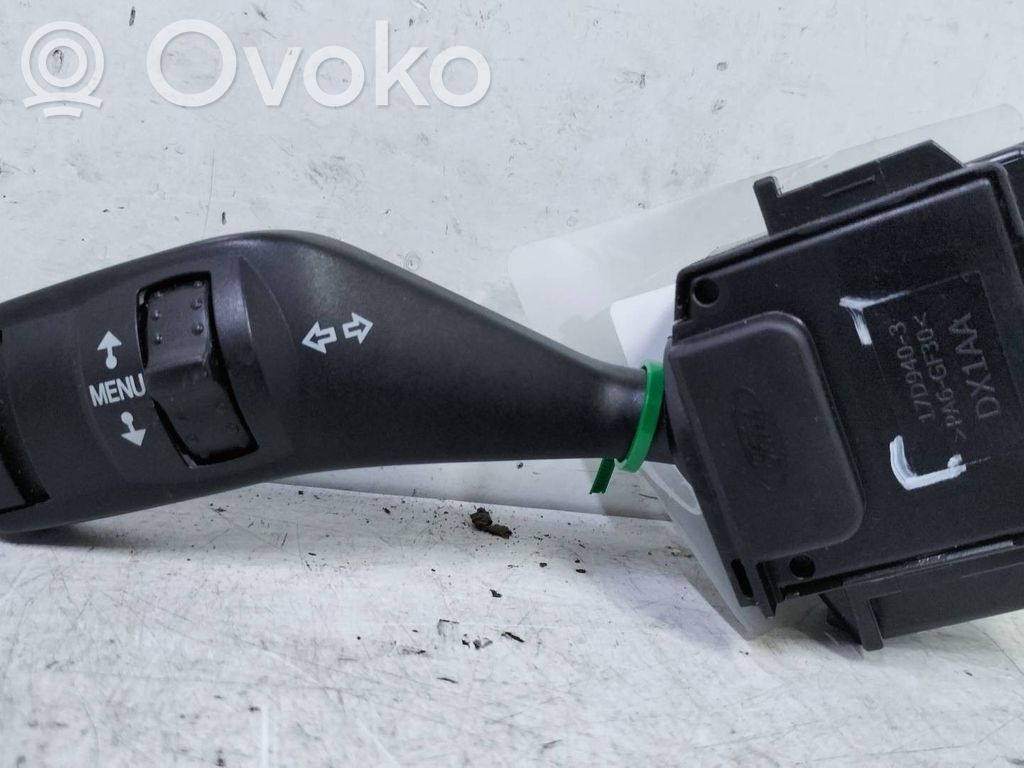 Suuntavilkun vipu   17D9403,17D940B,4M5T13335BD