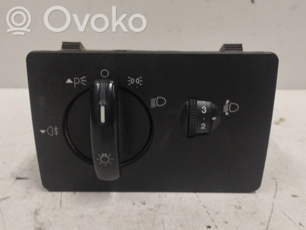 Interruptor de control del panel de luces   4M5T13A024EA