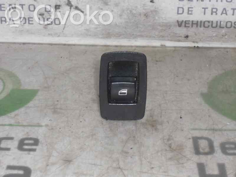 BMW 1 E81 E87 Electric window control switch 