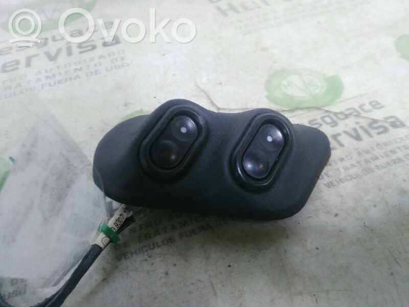 Opel Tigra A Electric window control switch 