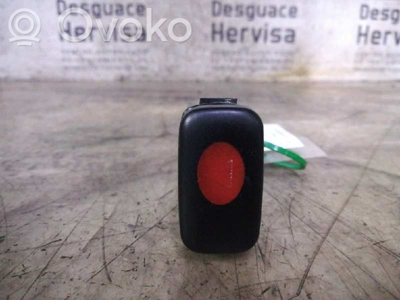 Botón interruptor de luz de peligro