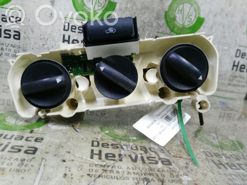 Toyota Corolla E120 E130 Climate control unit 
