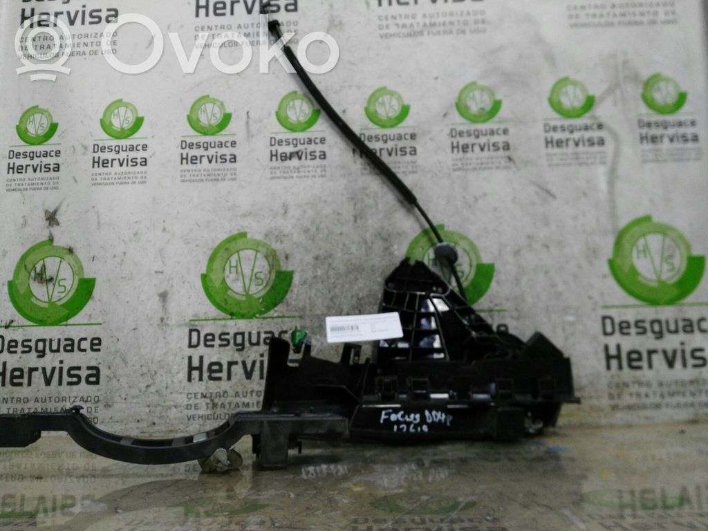 Priekšpusē slēdzene   2400001