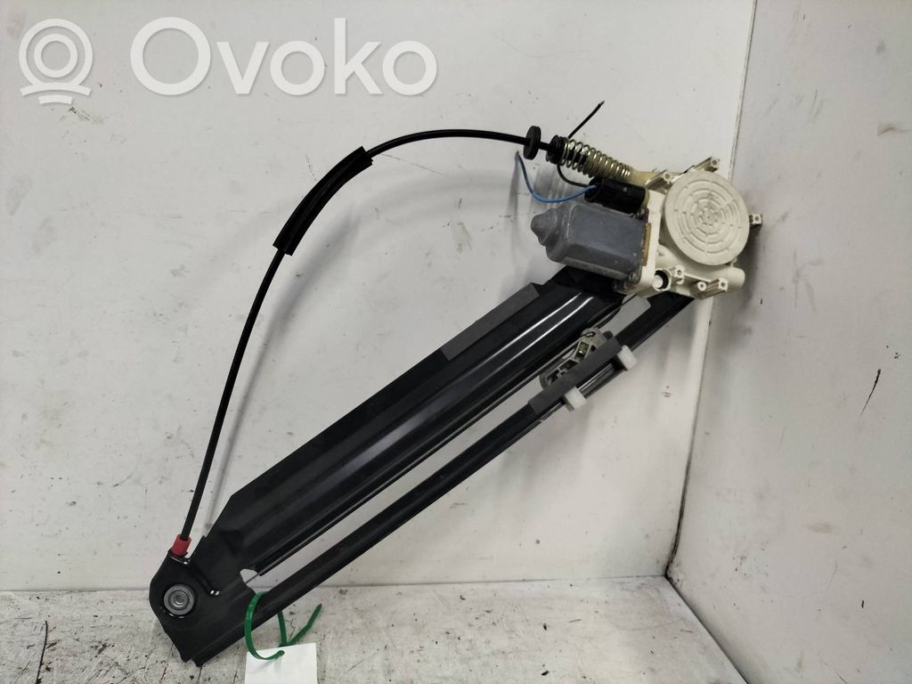 BMW 5 E39 Meccanismo di sollevamento del finestrino posteriore senza motorino 
