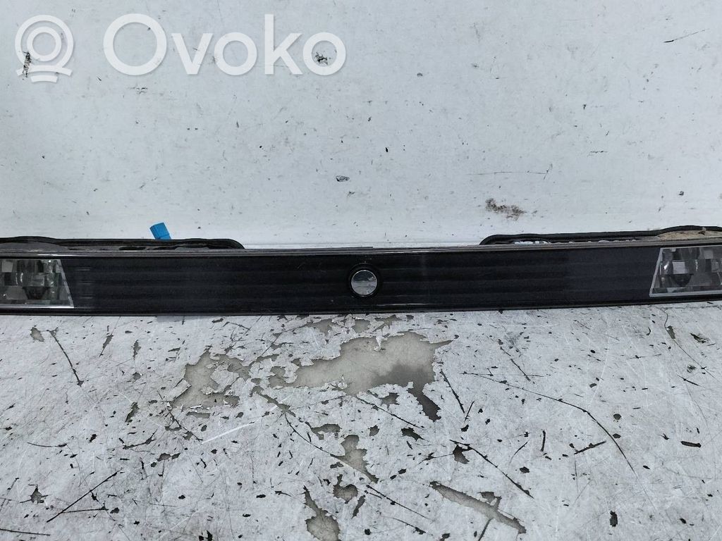 BMW 7 E65 E66 Tailgate trim 