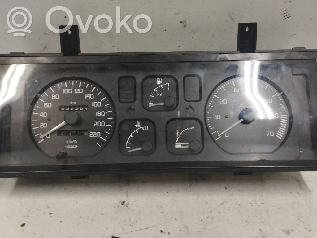Renault 19 Speedometer (instrument cluster) 