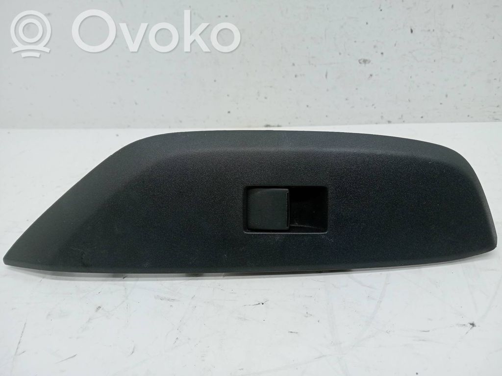 Toyota Yaris Przyciski szyb 