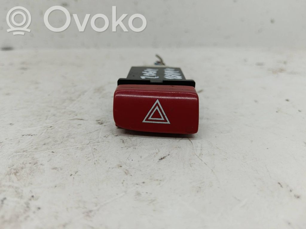 Botón interruptor de luz de peligro   864W0140