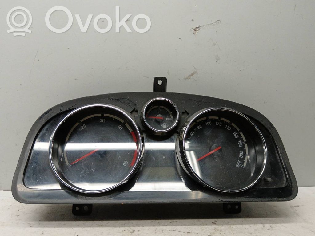 Opel Antara Geschwindigkeitsmesser Cockpit 