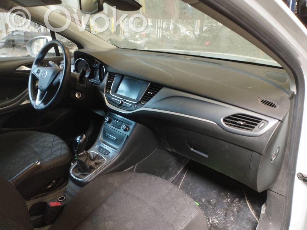 Opel Astra K Vaihdetanko 