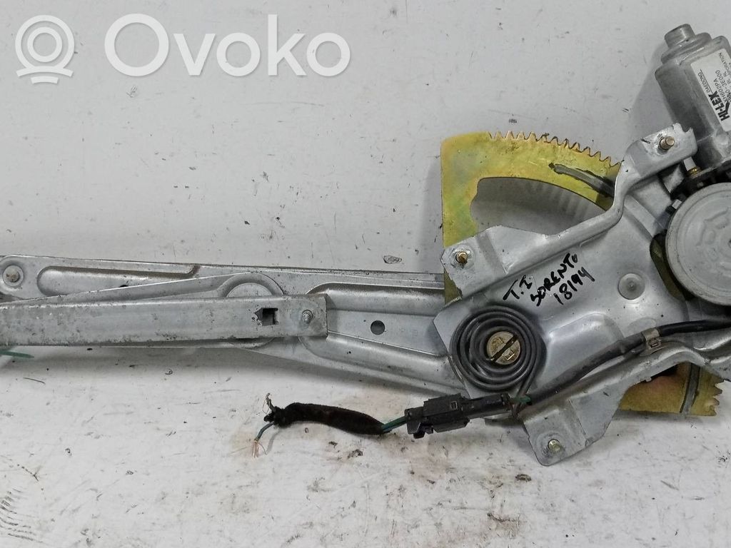 KIA Sorento Meccanismo di sollevamento del finestrino posteriore senza motorino