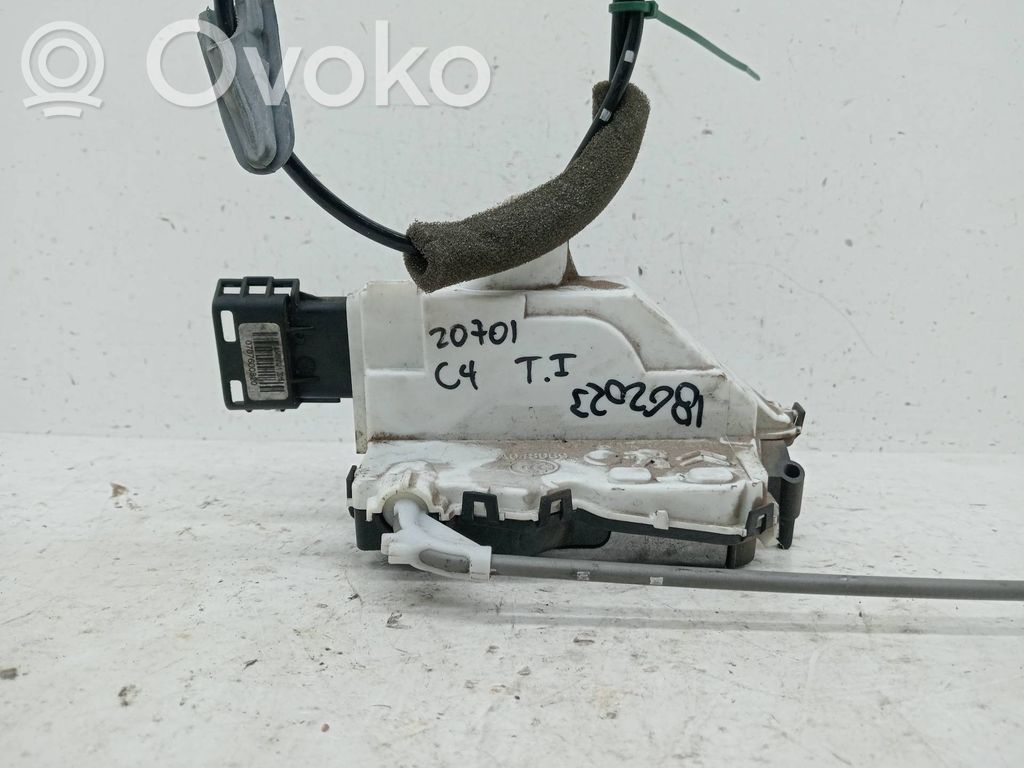 Citroen C4 Grand Picasso Takaoven lukko 