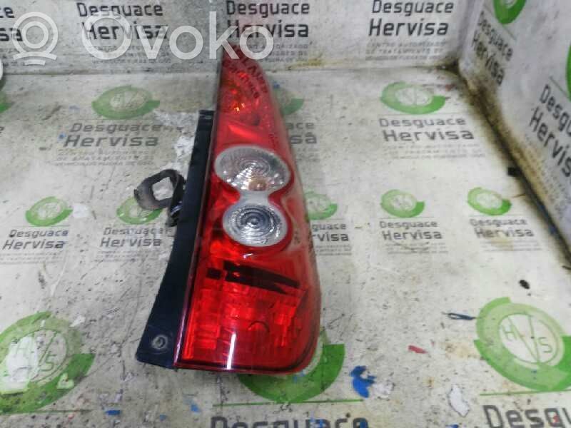 Ford Fiesta Lampă spate în caroserie 