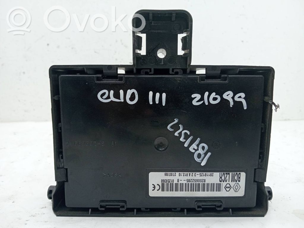 Sonstige Steuergeräte / Module   8200652285
