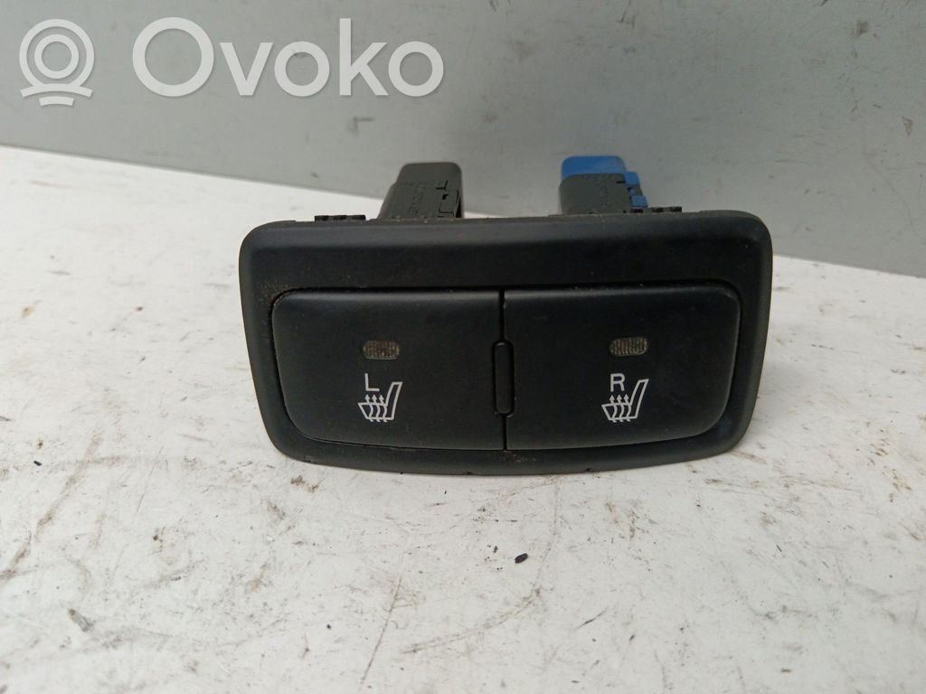 Comutator/buton multifuncțional   621W05010