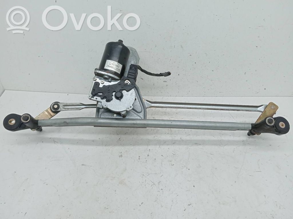 Pyyhkimen moottori   704657002