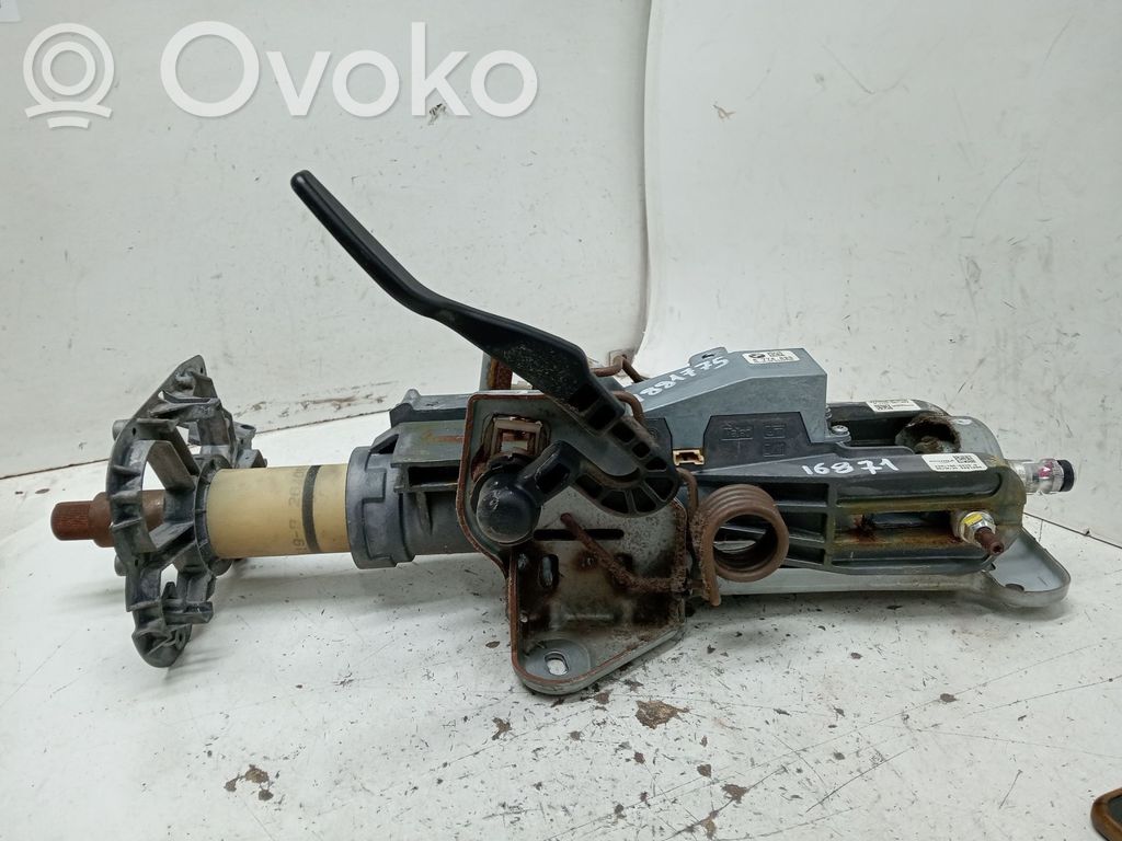 Steering wheel axle   6774623,2201055670Q,2201055677D