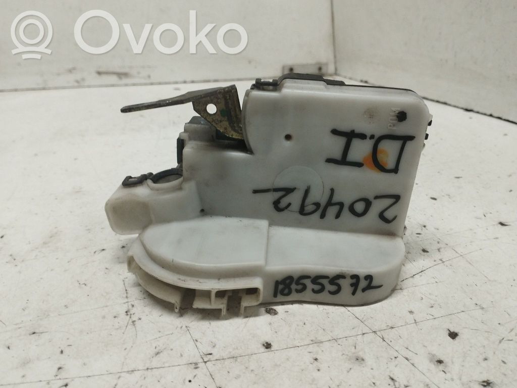 Volkswagen Polo III 6N 6N2 6NF Serratura portiera anteriore