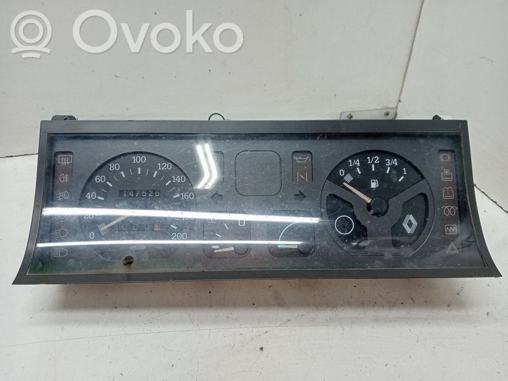 Speedometer (instrument cluster)