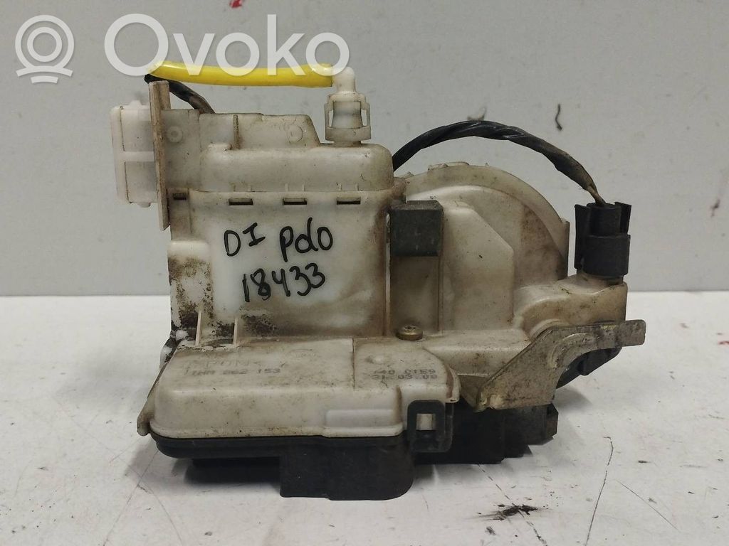Volkswagen Polo III 6N 6N2 6NF Etuoven lukko 