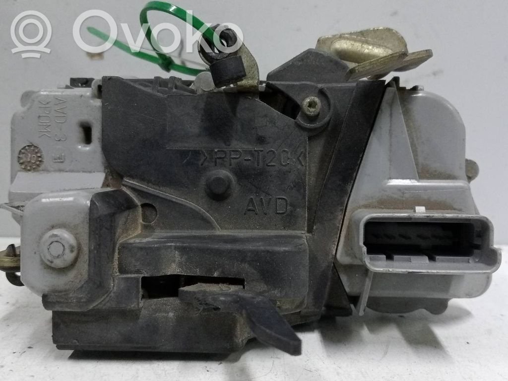 Priekšpusē slēdzene   1CONECTOR6PINES