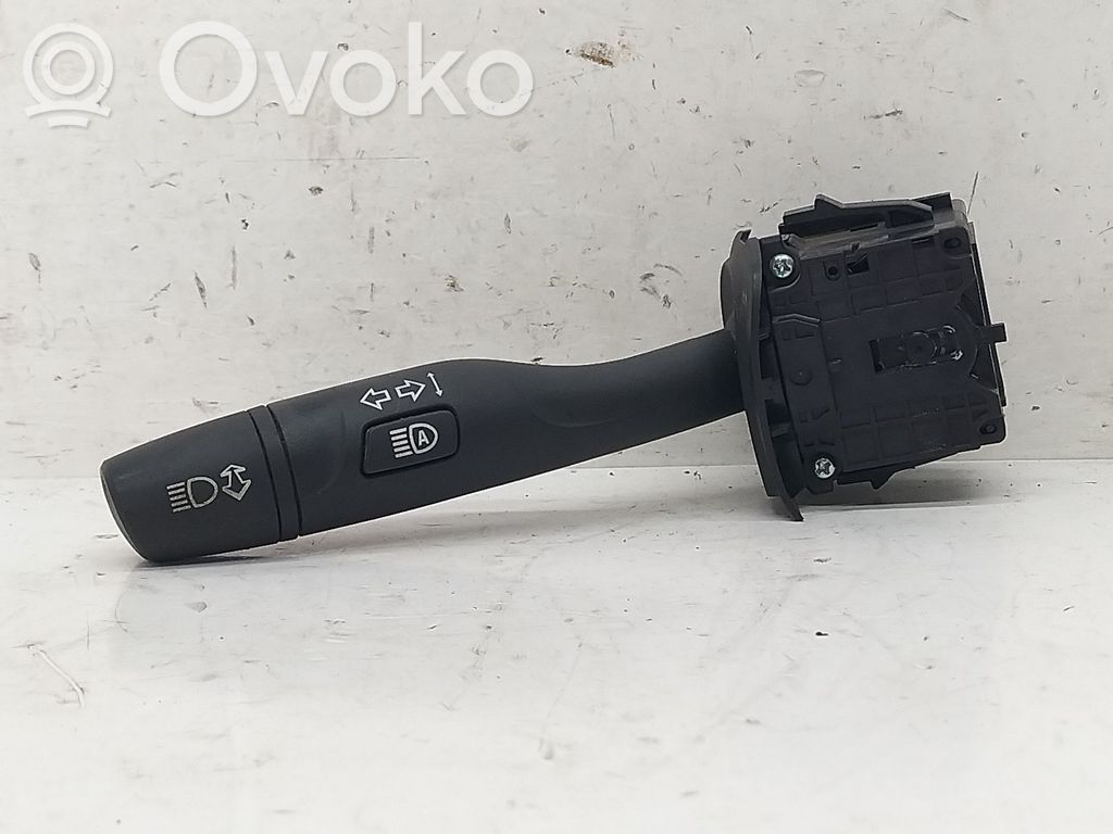 Opel Astra K Commodo de clignotant 