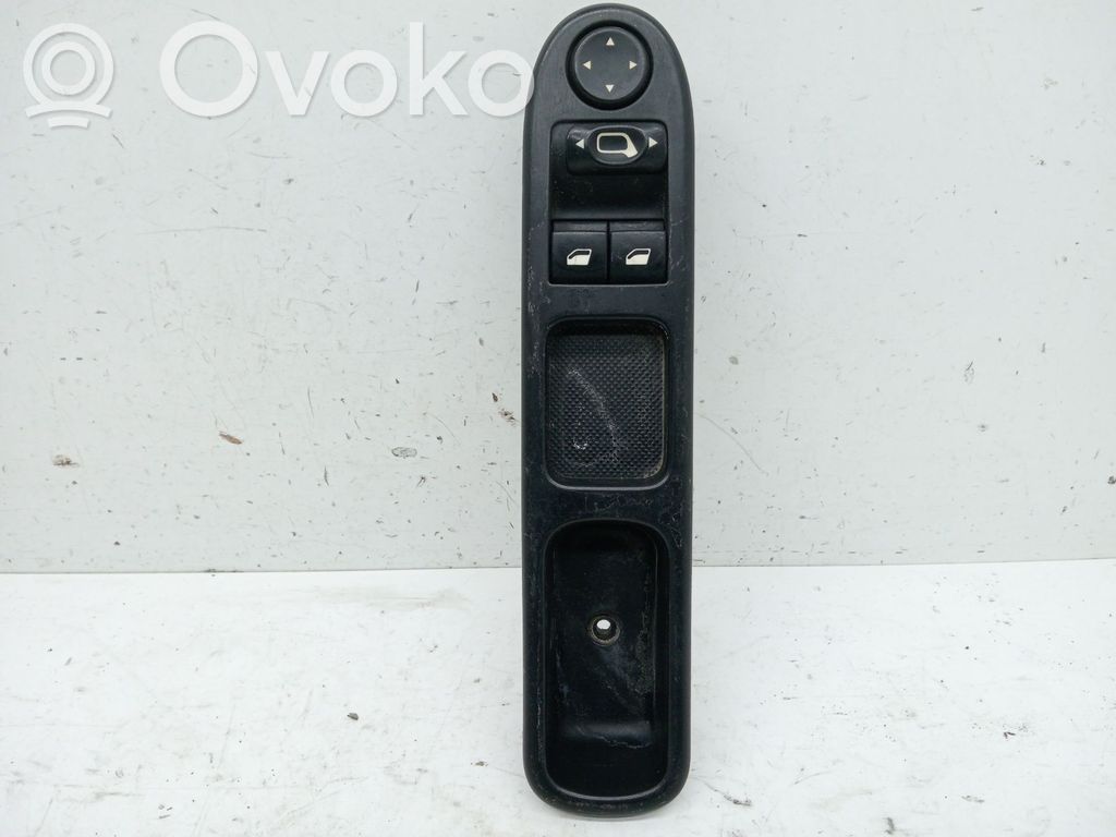 Peugeot 307 Interruttore di controllo dell’alzacristalli elettrico 