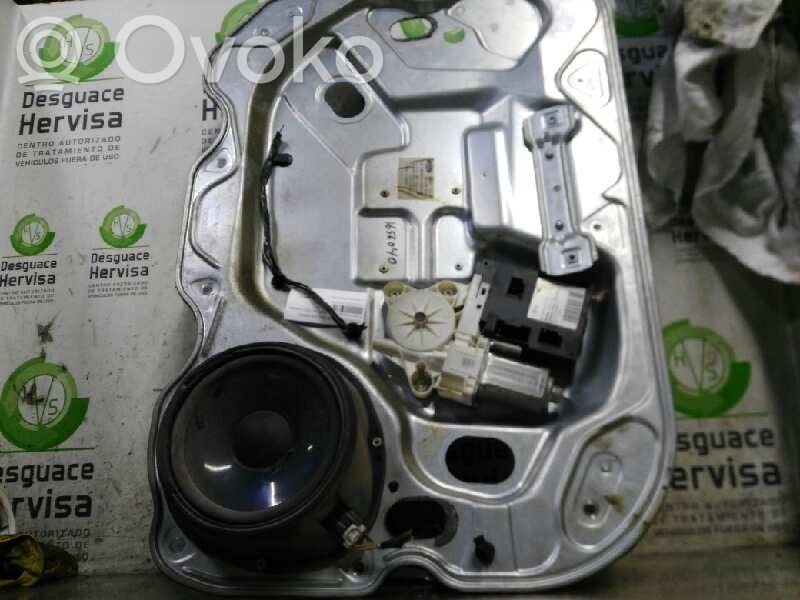 Regulador manual de la ventanilla delantera   981405103