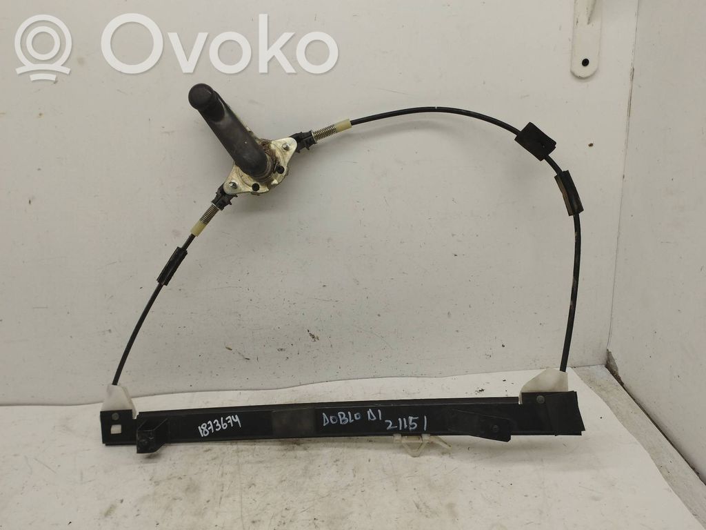Fiat Doblo Macara geam față manuală 