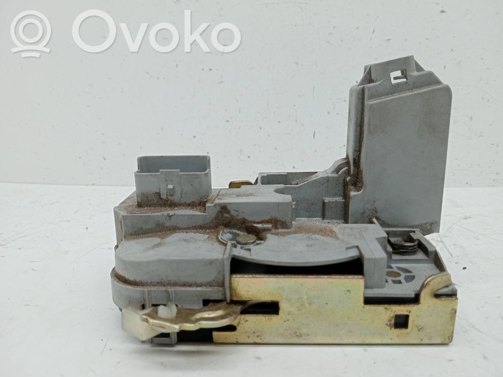 Etuoven lukko