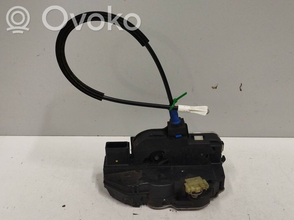 Etuoven lukko