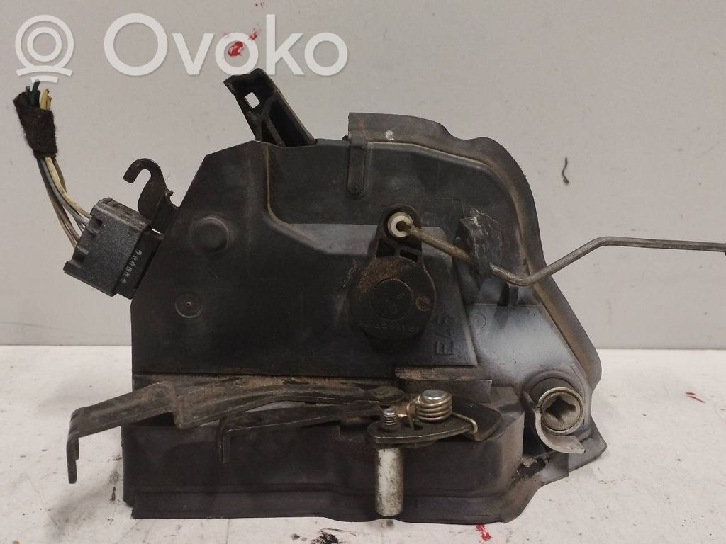 BMW 3 E46 Front door lock 