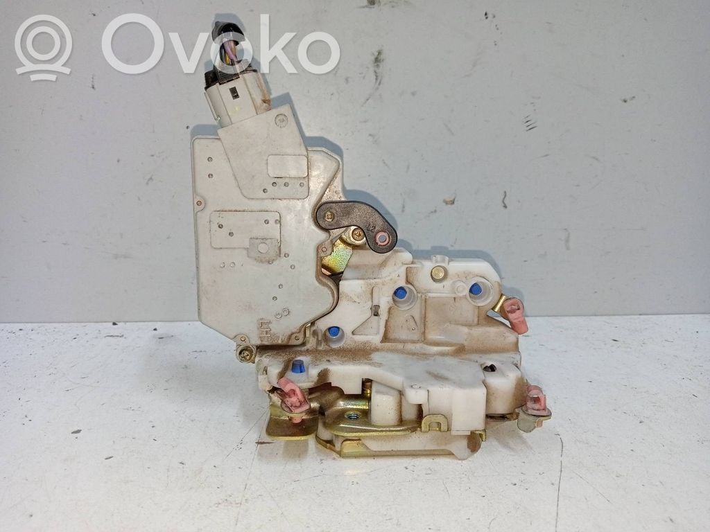 Etuoven lukko