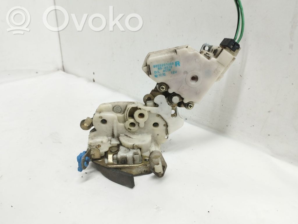 Nissan Primera Etuoven lukko 