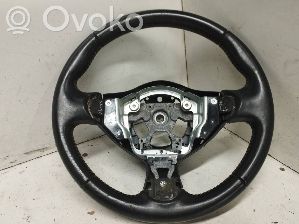 Nissan Juke I F15 Volante 