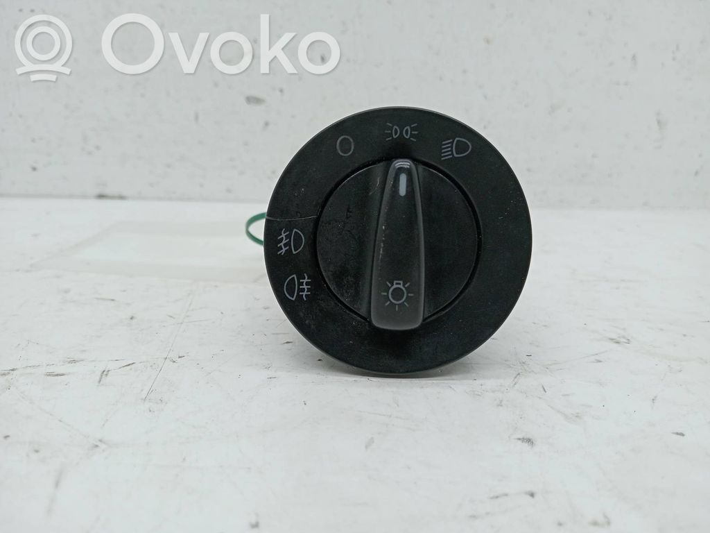 Interruptor de control del panel de luces   TC41C0941531A