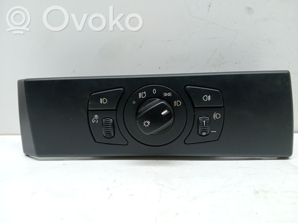 Panel lighting control switch   6925285,3329101,0003092968400