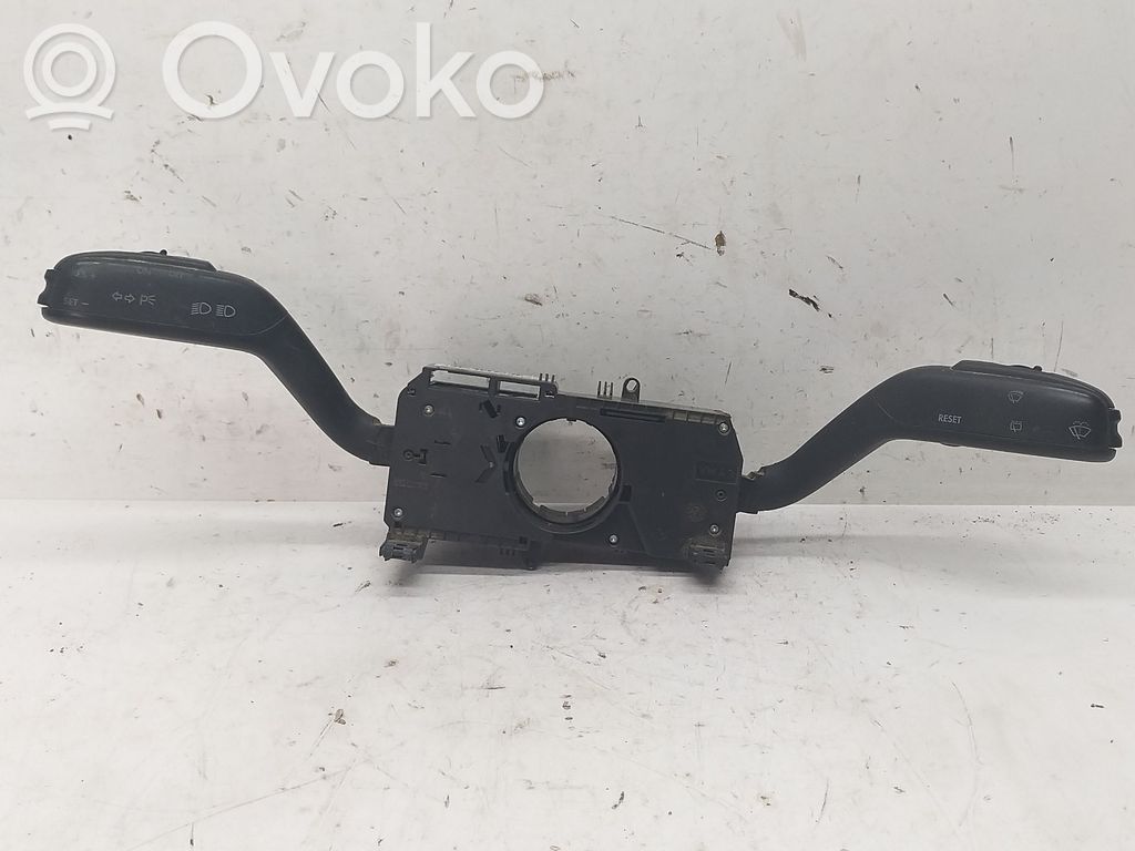 Seat Ibiza III (6L) Manetka / Przełącznik kierunkowskazów 