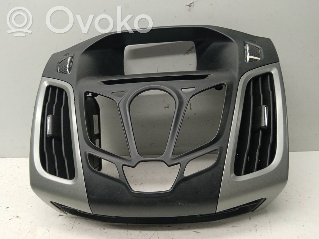 Ford Focus Grotelės priekinės 