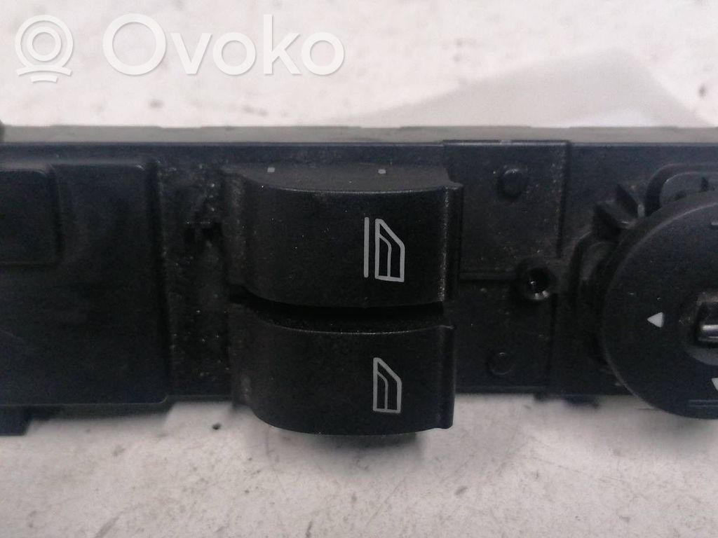 Electric window control switch   3M5T14529,03168004