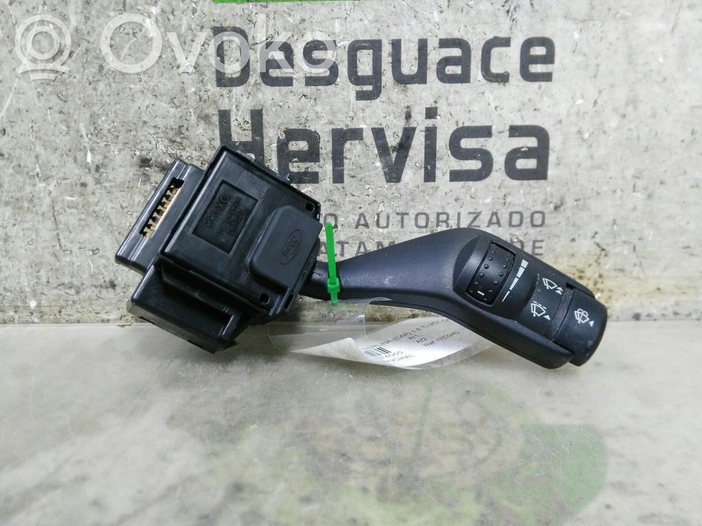 Palanca de control del limpiaparabrisas   17D940