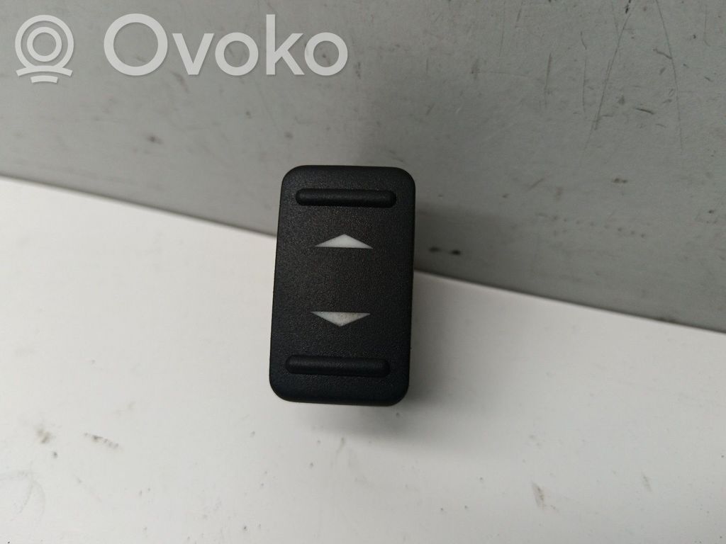 Ford Mondeo MK IV Przyciski szyb 