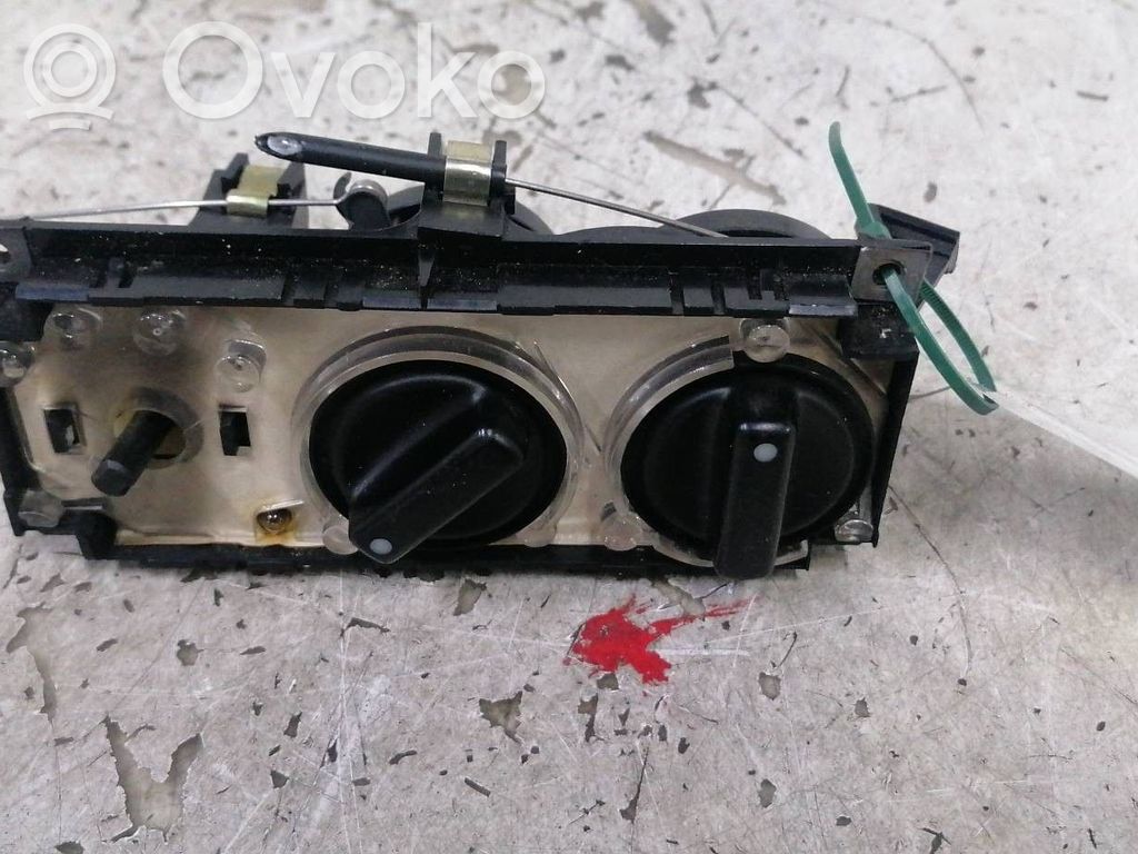 Volkswagen Polo II 86C 2F Modul unitate control aer condiționat 