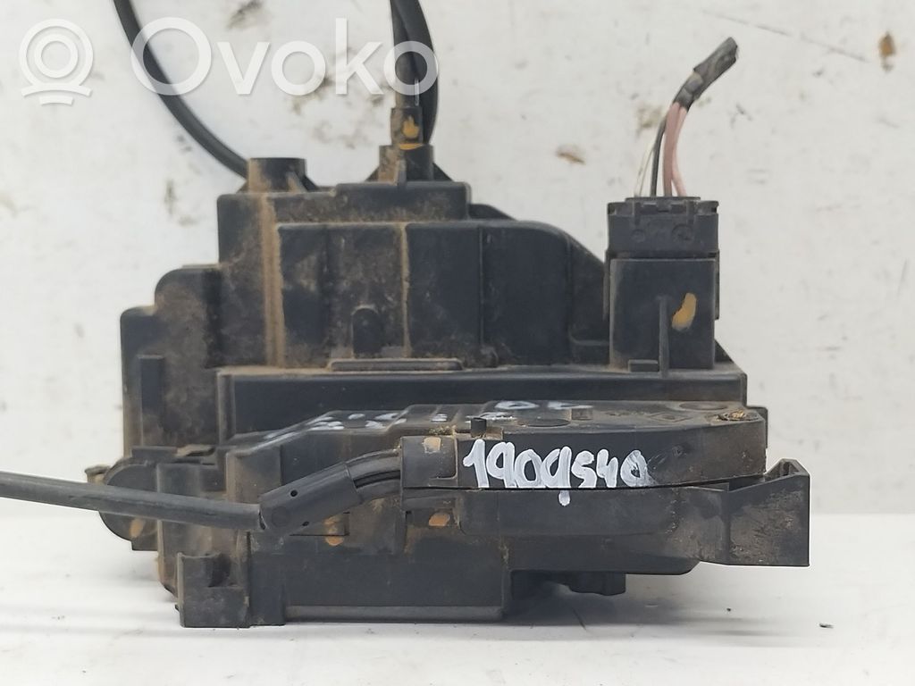 Renault Clio III Zamek drzwi przednich 