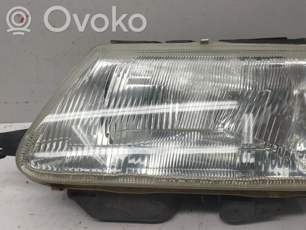 Citroen Saxo Lampa przednia