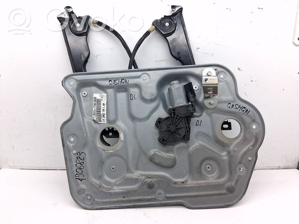 Nissan Qashqai+2 Manualny podnośnik szyby drzwi przednich 
