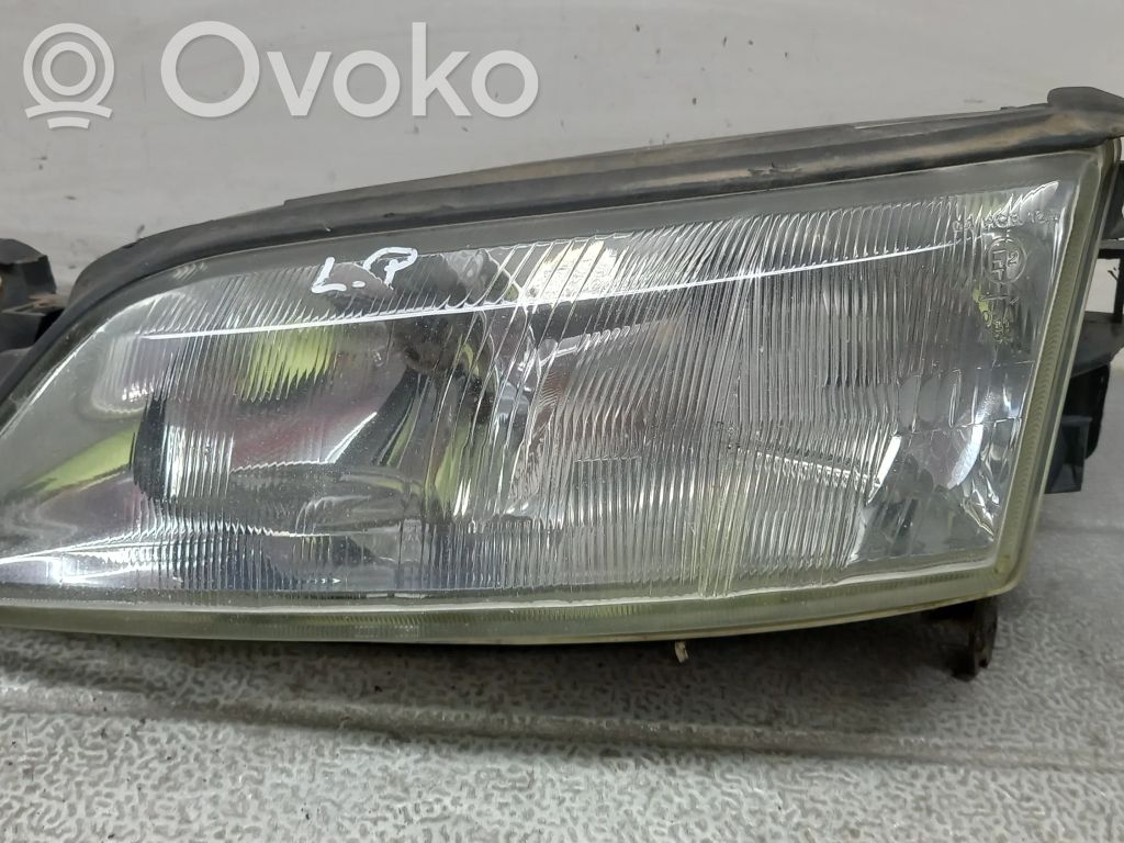Reflector delantero