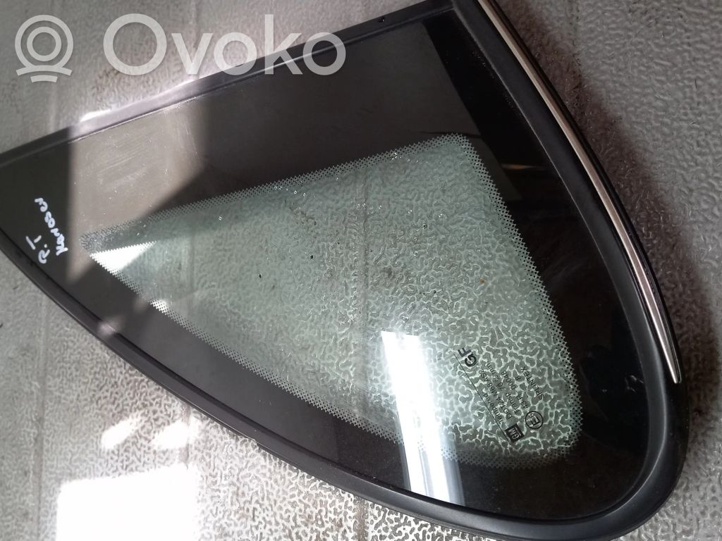 Vidrio lateral trasero