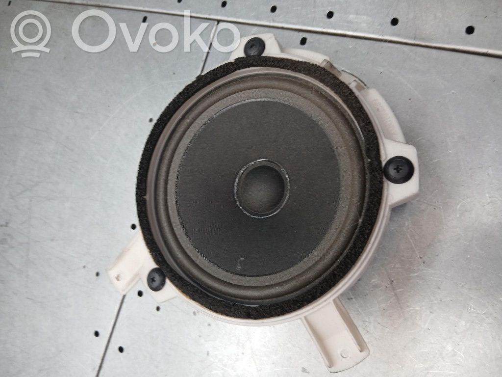Aixam A751 Subwoofer 